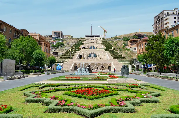 The Cascade Complex in July